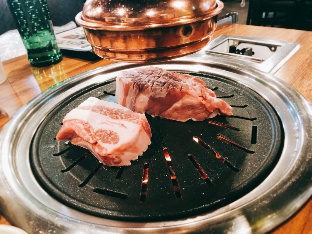 【東大門】並んでも食べたい！日本人にも韓国人にも大人気の絶品焼き肉／ユクチョン食堂1号店