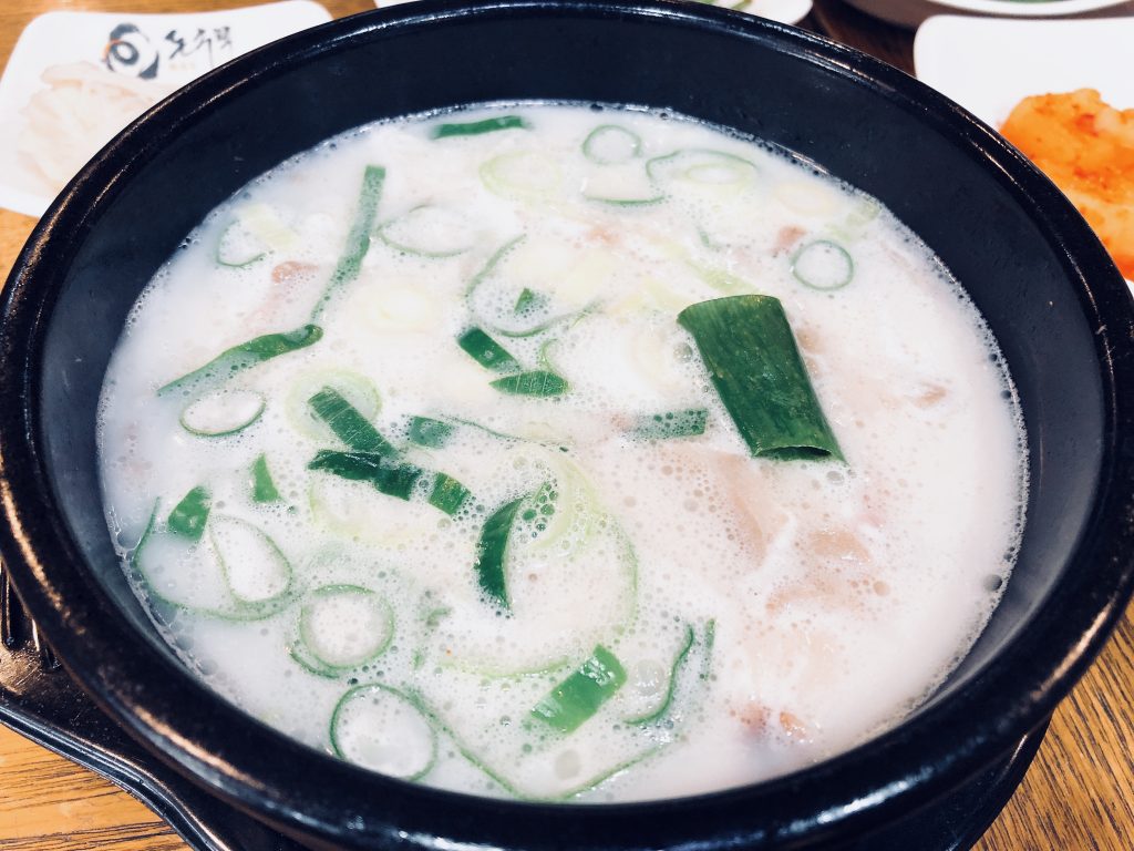 【弘大】24時間＆お一人様でもOKなデジクッパやさん／豚寿百