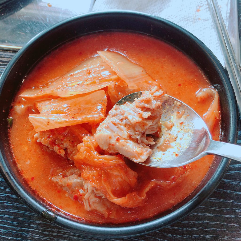 弘大】やわらかお肉が絶品のキムチチム／낭풍│One more Korea