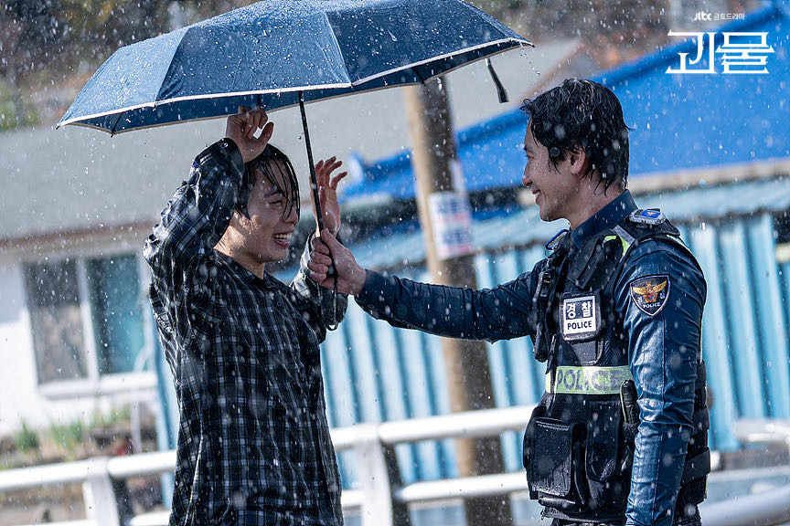 ヨ ジング シン ハギュン 怪物 序盤視聴感想 キャスト あらすじ 日本放送 韓国視聴率